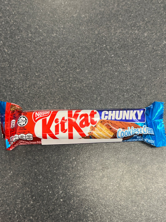 Kit Kat Chunky Cookies and Cream